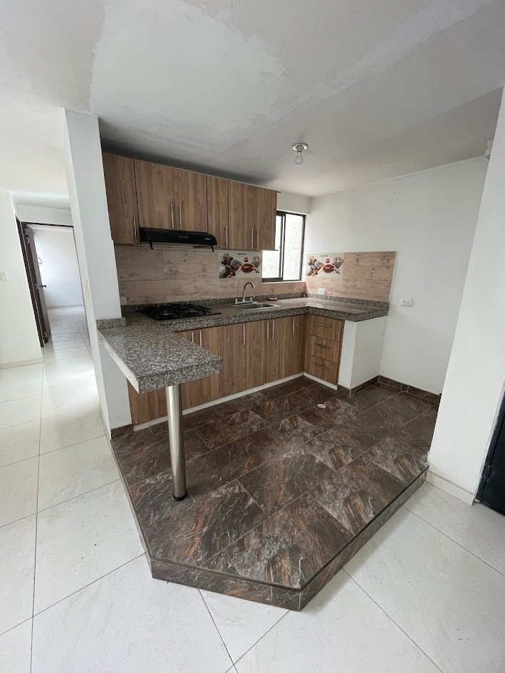 APARTAMENTO GRANDE EN BELLAVISTA 