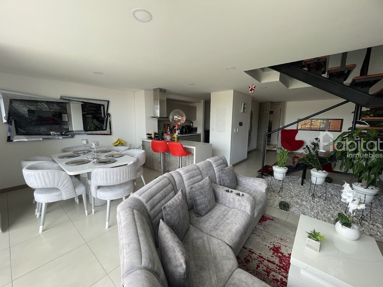 APARTAMENTO DUPLEX EN CAMPO BELLO