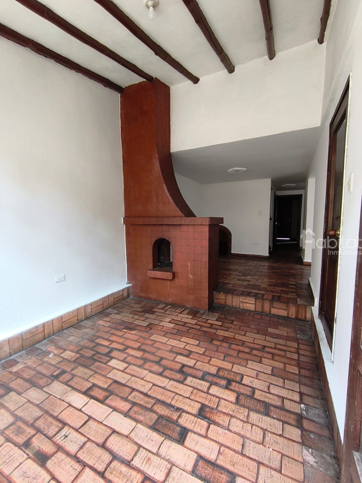 CASA COMERCIAL BARRIO VASQUEZ COBO