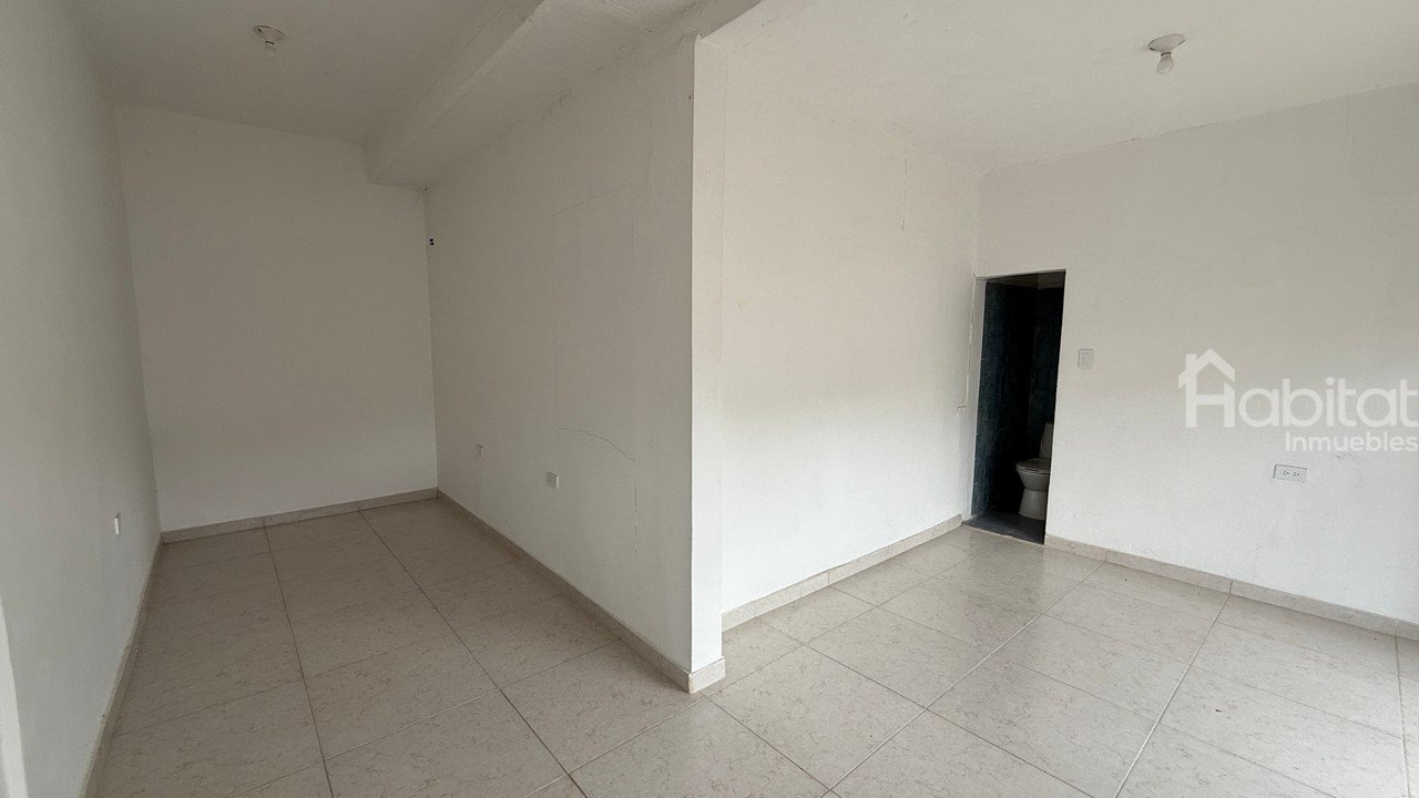 LOCAL EN EL BARRIO MODELO