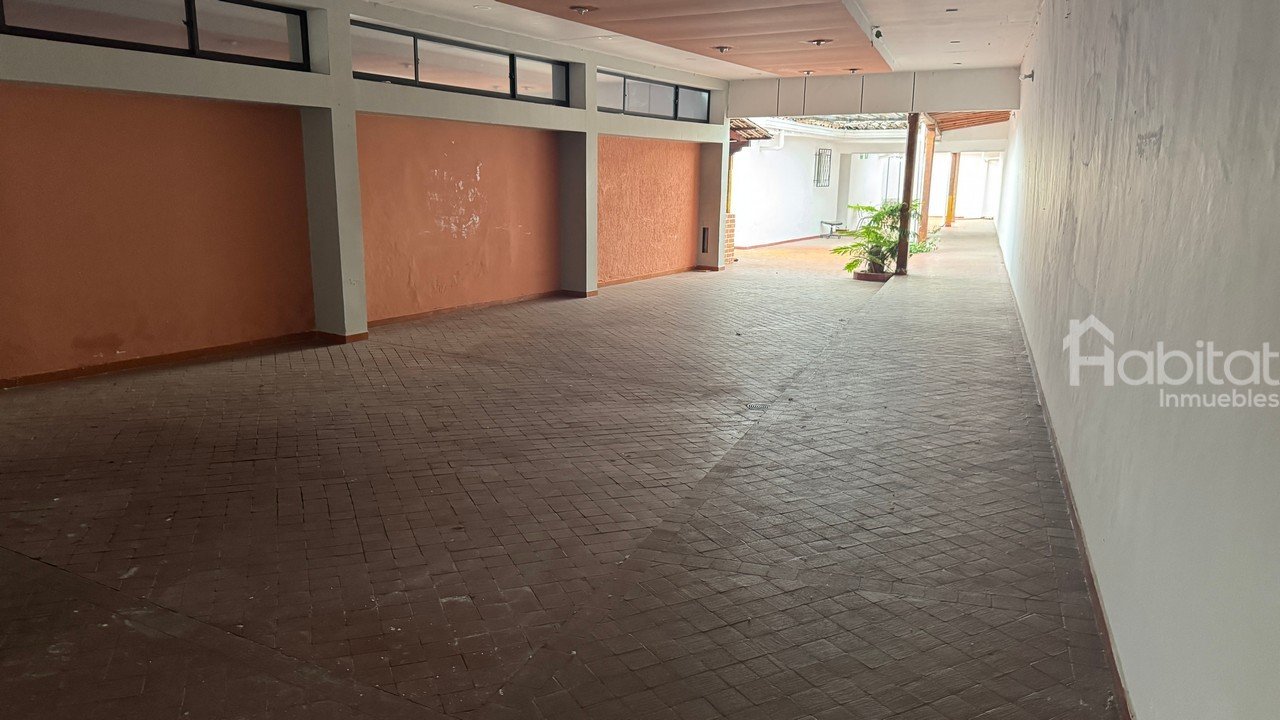 CASA COMERCIAL EN CATAY