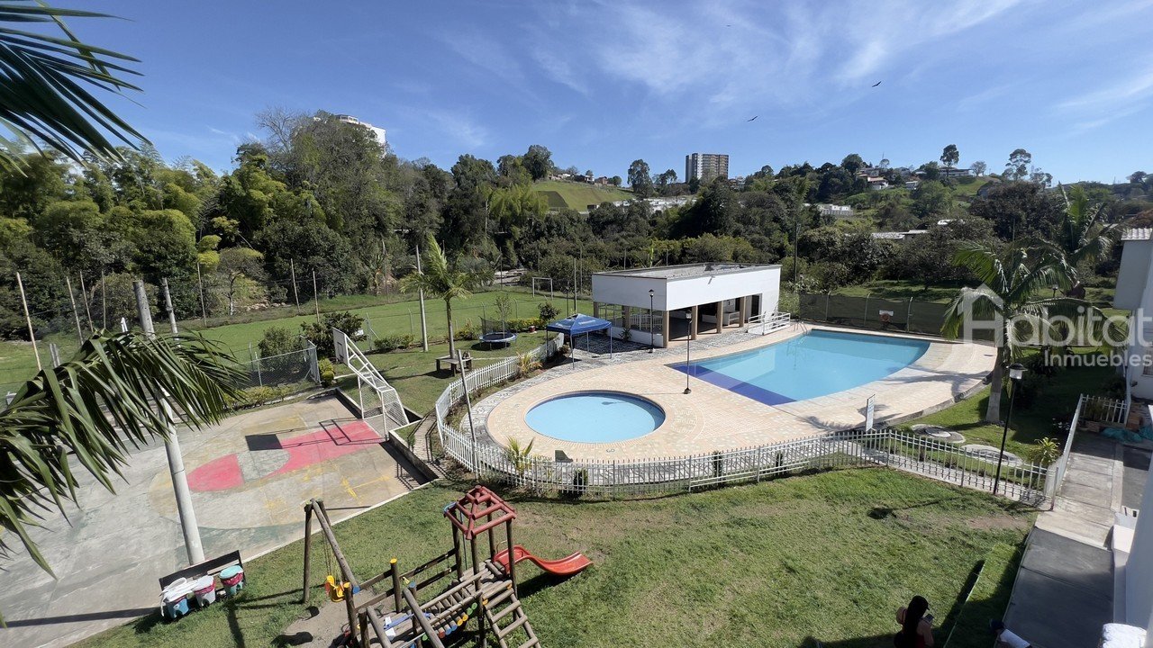 CASA CONJUNTO MORA VERDE