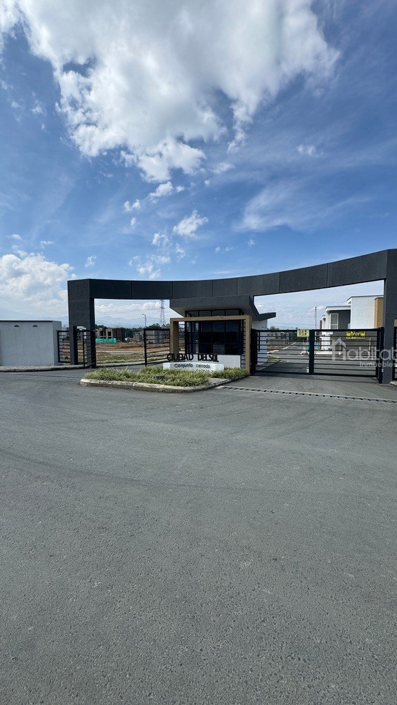 LOTE EN CONJUNTO RESIDENCIAL CIUDAD DEL SOL