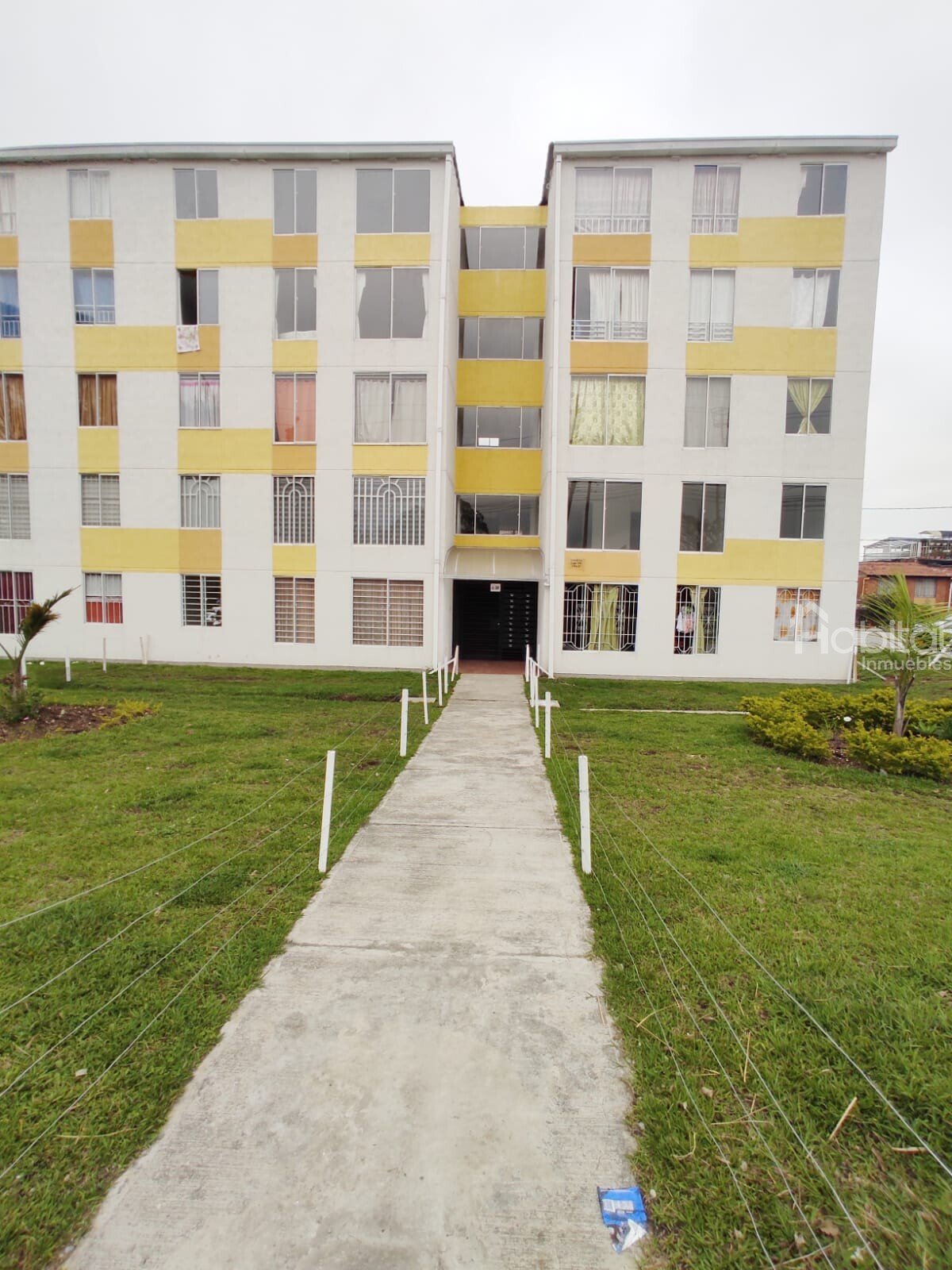 APARTAMENTO REMODELADO EN SAN EDUARDO