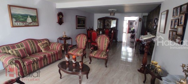 CADILLAL COMERCIAL Y BIFAMILIAR