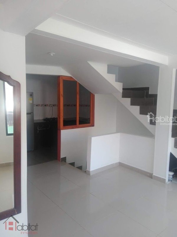 CASA COMERCIAL FRENTE AL INEM